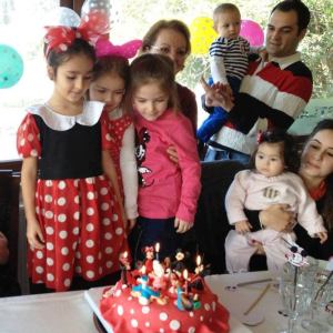 Eserlere ilham kaynağı olan fotoğraf ise şuydu: